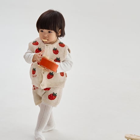 hereiam/15. strawberry knit overalls 18M-S