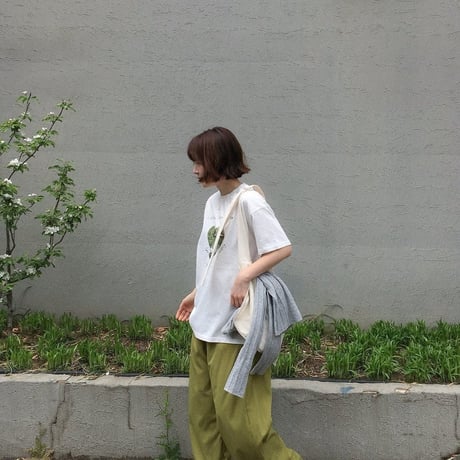 digreen/48. pure swan tee. (mom) FREE
