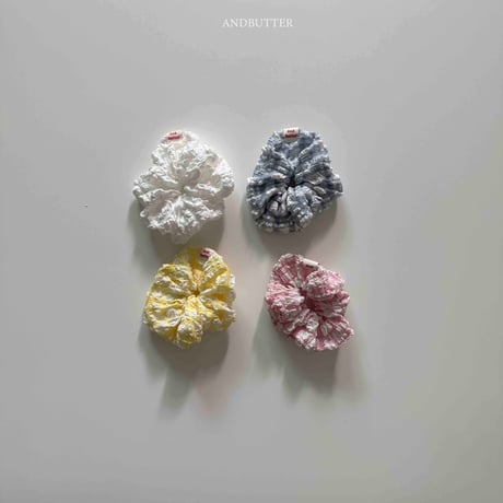 andbutter/5. Rustling Check Hair Scrunchie FREE