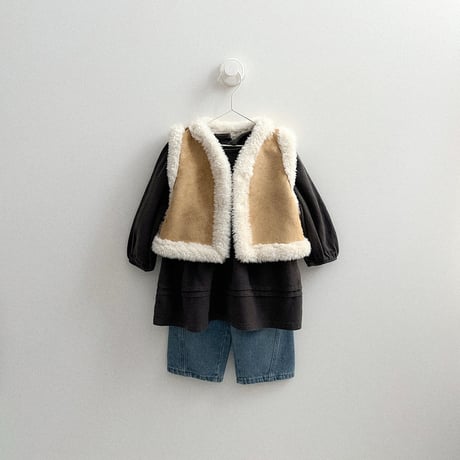 atomeme/44. Reversible Mustang Vest? S-XL