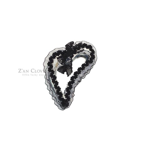 zanclover/13. lace heart sissor pin FREE