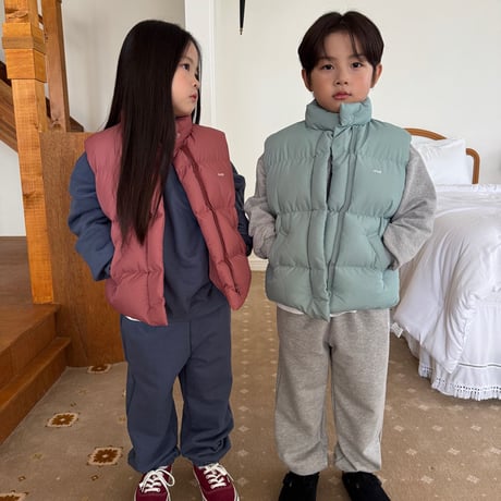 our/88. 26FW padding vest ADULT
