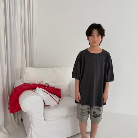 gou/104. letter T-shirt MOM