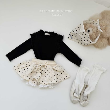 melikey/108. elly fril socks FREE