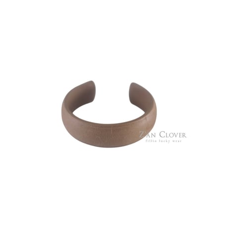zanclover/16. ledder bangle  FREE