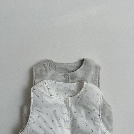 atomeme/19. Cloud Vest? S-XL