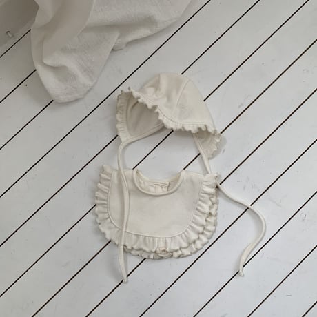 bebeholic/49. fril bonnet set FREE