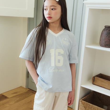 sm2/8. v neck bear T-shirt 9-17