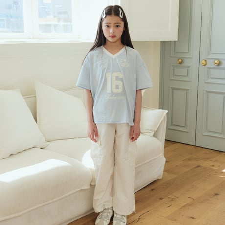 sm2/8. v neck bear T-shirt 9-17