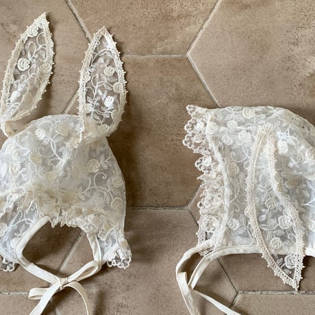 bebeholic/64. rabbit lace bonnet FREE