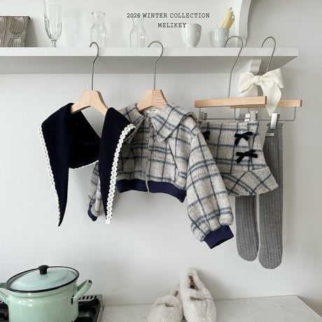 melikey/112. twist long socks FREE