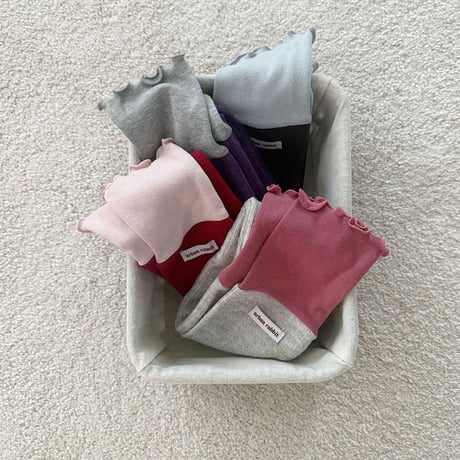 urbanrabbit/4. Volume Color Block Knee Socks FREE