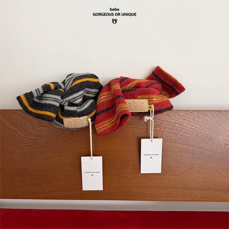 gou/7. B- present beanie 1(12-18M)