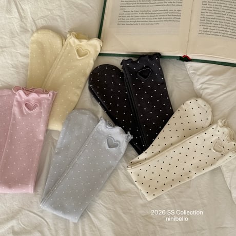ninibello/126. ACC) dot heart punching knee socks FREE
