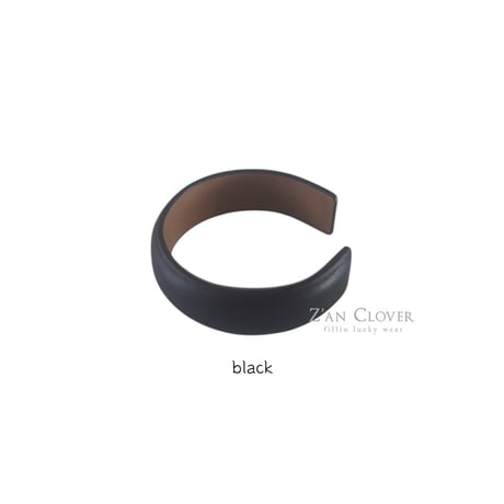 zanclover/16. ledder bangle  FREE