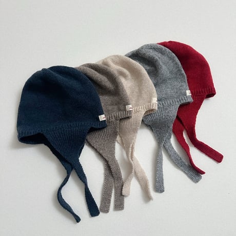 minirobe/50. Earflap knit beanie FREE