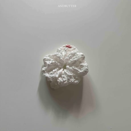 andbutter/5. Rustling Check Hair Scrunchie FREE