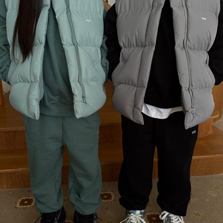 our/88. 26FW padding vest ADULT