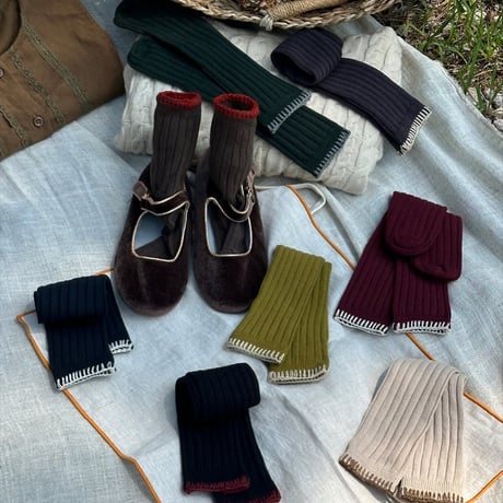 dudie/83. Teezy knee socks FREE