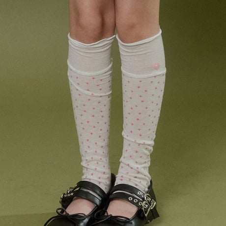 forkchips/80. daisy socks FREE