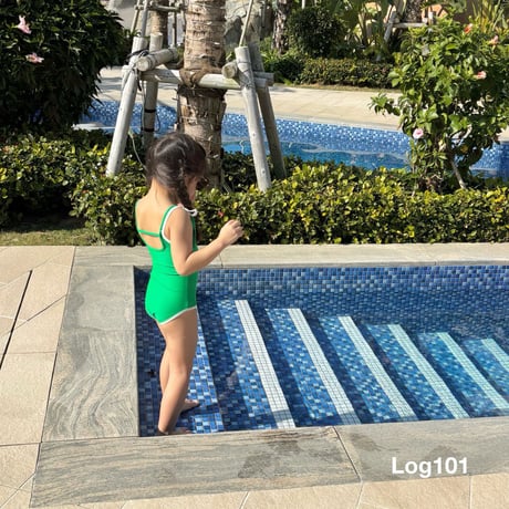 log101/11. log moment swimsuit S-XL
