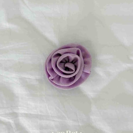 urbanrabbit/1. Rose Roll Hair Tie FREE