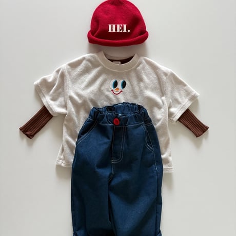 hei/16. Peekaboo T-shirt XS-XL