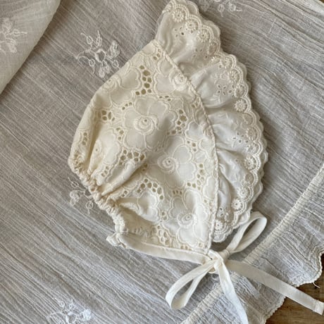 monpetitbebe/1. lace bonnet FREE
