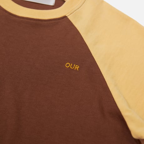 our/29. play raglan T-shirt S-XL