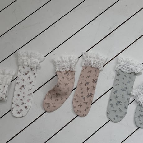 bebeholic/53. angela knee socks FREE