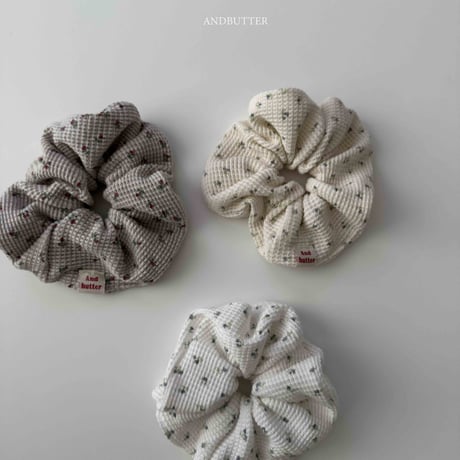 andbutter/6. Waffle scrunchies FREE