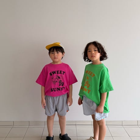 cantuccistudio/47. HoneyBee T-shirt XS-XL