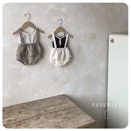 nunubiel/43. bebe kichi sleeveless S-L