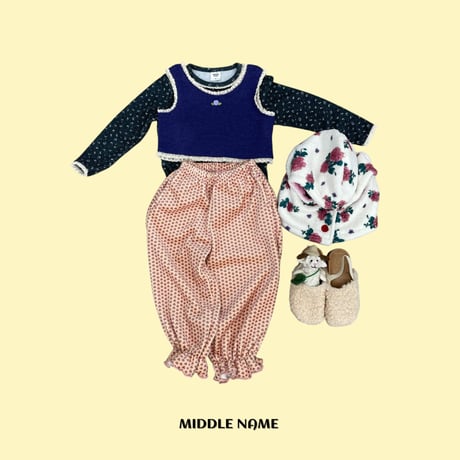 middlename/10. flower lace T-shirt JS-JM