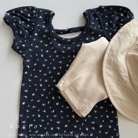 aosta/56. Open Back Puff Blouse S-2XL
