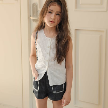 urbanrabbit/37. Crinkle Button Sleeveless Top JS-JM