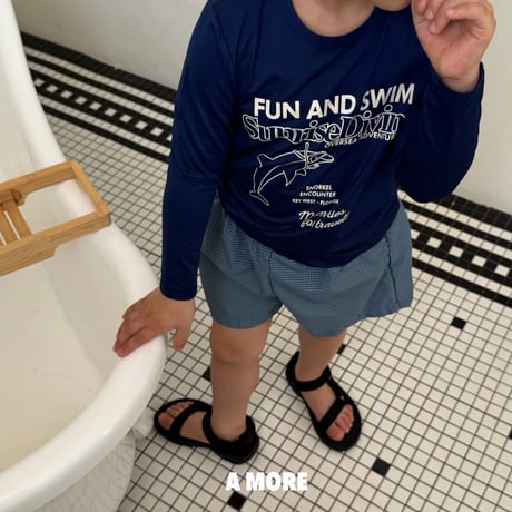 amore/53. whale swim T-shirt XS-XL