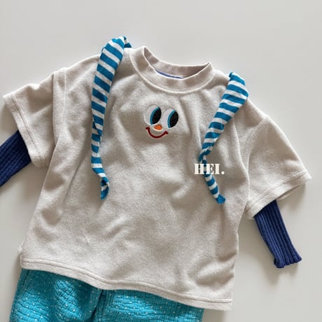 hei/16. Peekaboo T-shirt XS-XL