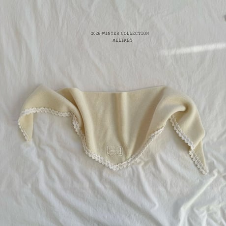 melikey/109. triangle scarf FREE
