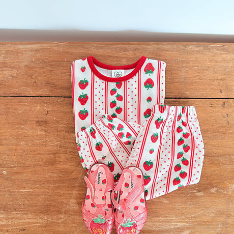 ueo/48. strawberry plitch set S-XL
