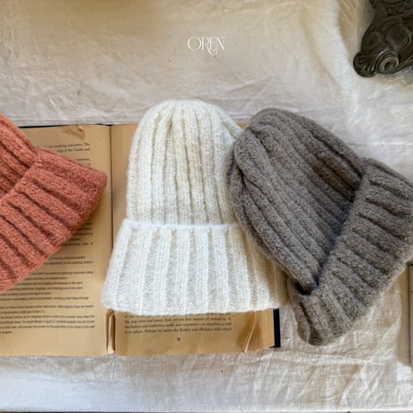 oren/31. moan beanie FREE