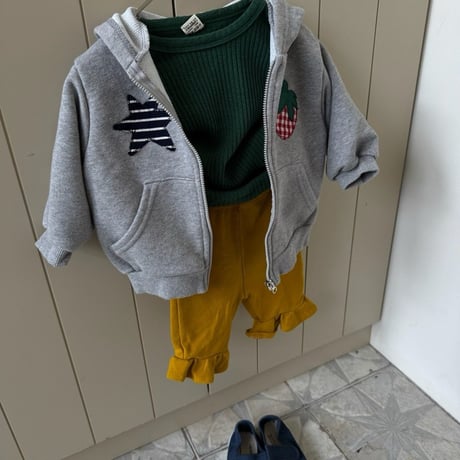amore/64. strawberry star hood zipup 12M-18M