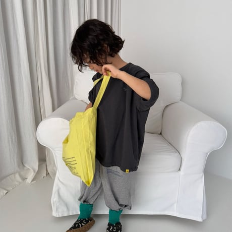 gou/104. letter T-shirt MOM