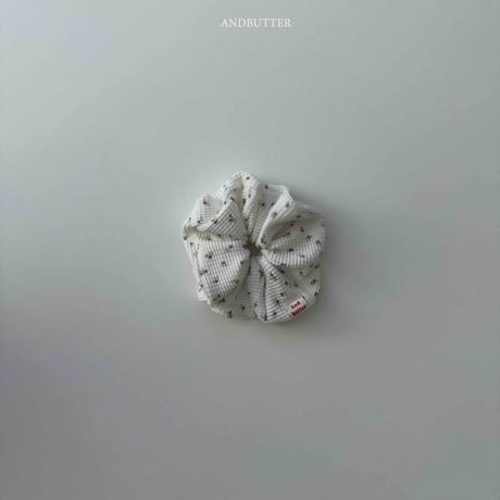 andbutter/6. Waffle scrunchies FREE