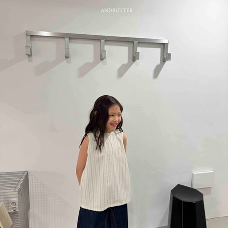 andbutter/36. Natural Button sleeveless JS-JM