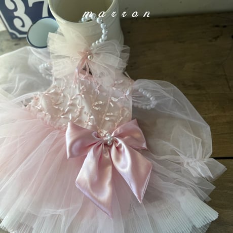 marron/65. pearl ribbon brooch FREE