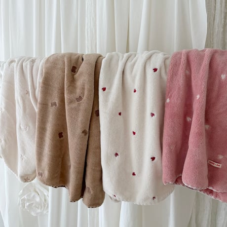 hereiam/28. compotable embroidery blanket FREE