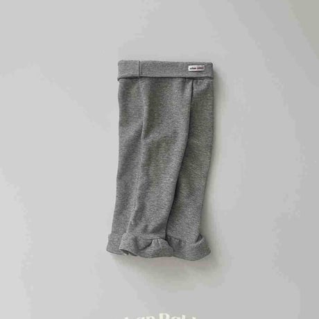urbanrabbit/21. Frill Capri Pants JS-JM