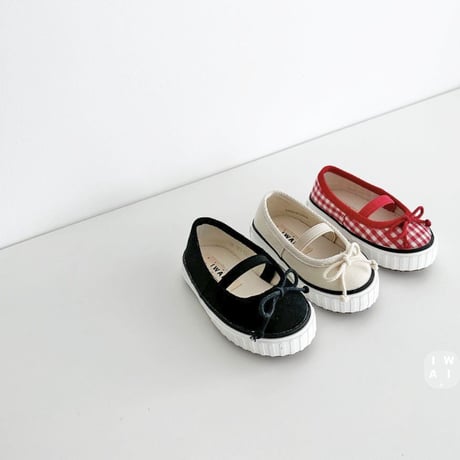 neko/15. IW 9 7 3 j e i n  130-220