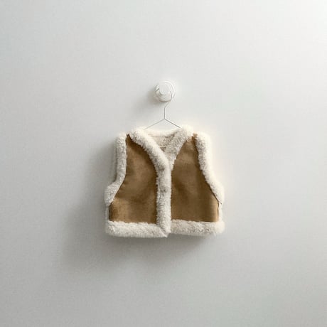 atomeme/44. Reversible Mustang Vest? S-XL